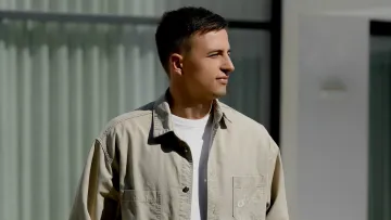 «Все ще дитина»: воротар збірної України Трубін сфотографувався біля свого шикарного помешкання у Португалії