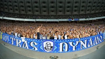 «Старі полупокери Алієв та Мілевський»: ультрас Динамо пригрозили розправою футболісту, який вдарив ТЦКашника