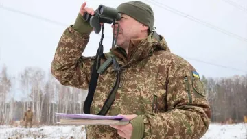 «Маю честь бути корисним»: легендарний захисник Динамо часів Лобановського отримав погони лейтенанта