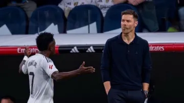 Тренер Реала, якого «плавлять» гравці, може очолити клуб-гранд з АПЛ: де Алонсо має нагоду продовжити кар'єру