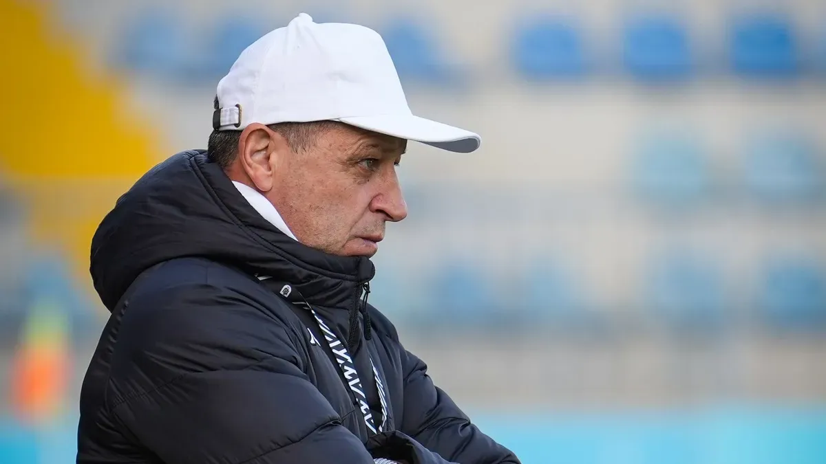 Відомий український тренер потрапив у скандал: потиснув руку росіянину, що бував в окупованому Маріуполі