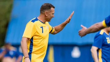 Тренер суперника збірної України здивував історією про Шевченка: футболіст міг опинитися в екзотичній лізі
