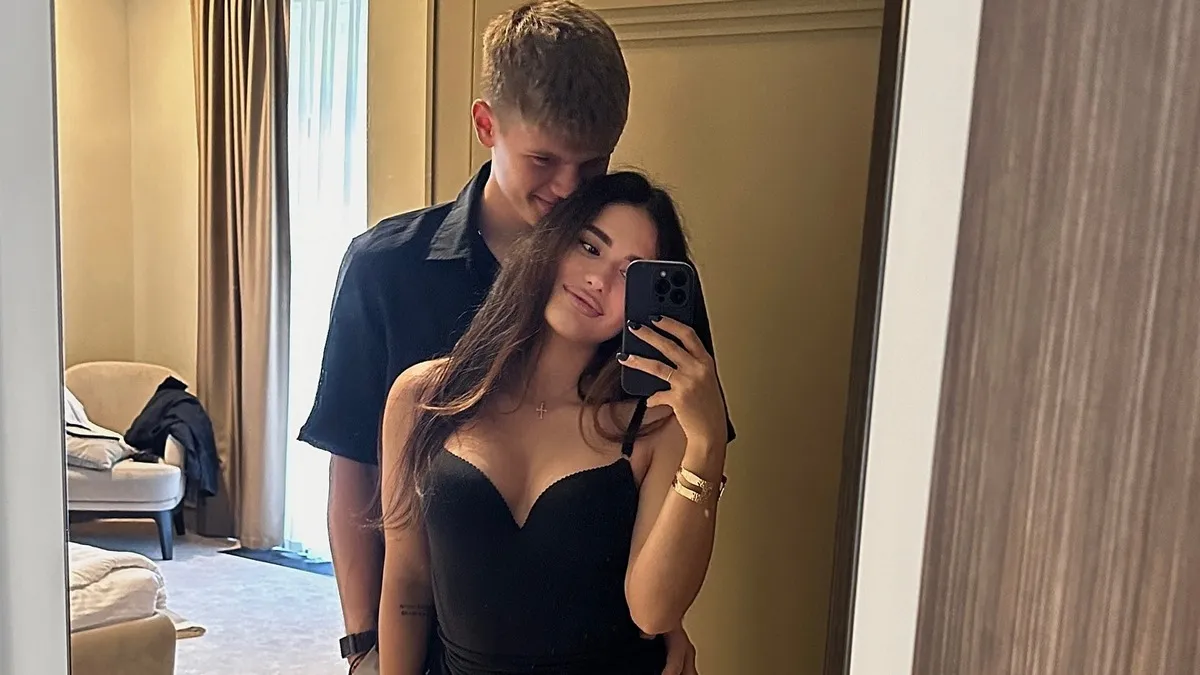 «День з моїх мрій»: український футболіст в Іспанії зробив романтичну пропозицію руки і серця своїй дівчині