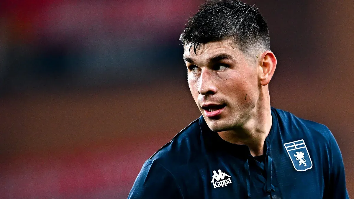 «Бігає, грає в захисті, керує грою»: тренер Дженоа Де Россі розповів про трансформацію українця Малиновського