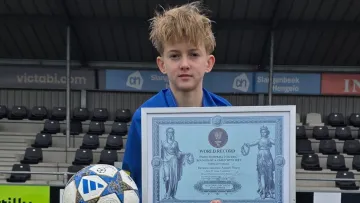 Навіть Мессі з Роналду позаздрять: українець встановив світовий рекорд із набивань м’яча у 11 років