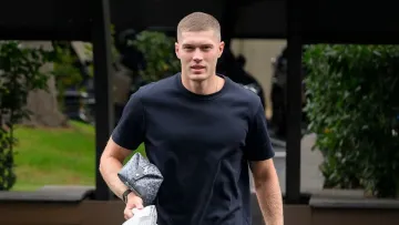 Довбик показав список улюблених пісень: яких зірок слухає футболіст збірної України