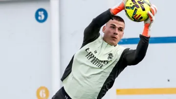 Воротар збірної України Лунін зацікавив клуб з АПЛ, але є нюанс: коли футболіст може переїхати до Англії