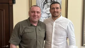 «Ми за Малюка»: Олександр Усик відреагував на чутки про відставку голови СБУ