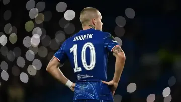 На Мудрика в Челсі більше не розраховують? Під номером українця в новому сезоні буде грати зірка «пенсіонерів»