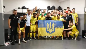 Свідома провокація чи послідовна позиція: Олександрії заборонили вийти з прапором України на стадіоні у Сербії