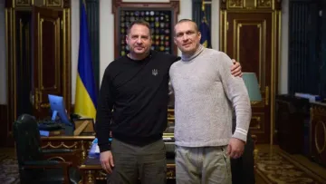 «Україна з тобою»: Єрмак звернувся до Усика напередодні його бою з Дюбуа