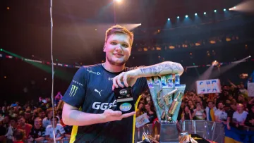 S1mple привітав з перемогою у Лізі чемпіонів одного гравця ПСЖ: зірка футболу називав українця «великим»