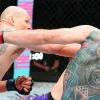 На турнірі UFC нокаутували бійця, який проміняв Україну на Росію: відео ефектного епізоду на початку двобою