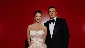 Дружина Усика замилувала мережу новими світлинами: обраниця чемпіона світу відвідала Львів