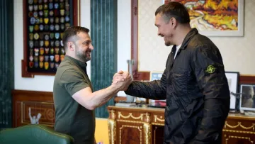 Зеленський зустрівся з Усиком: президент повідомив, про що говорив із абсолютним чемпіоном світу з боксу 