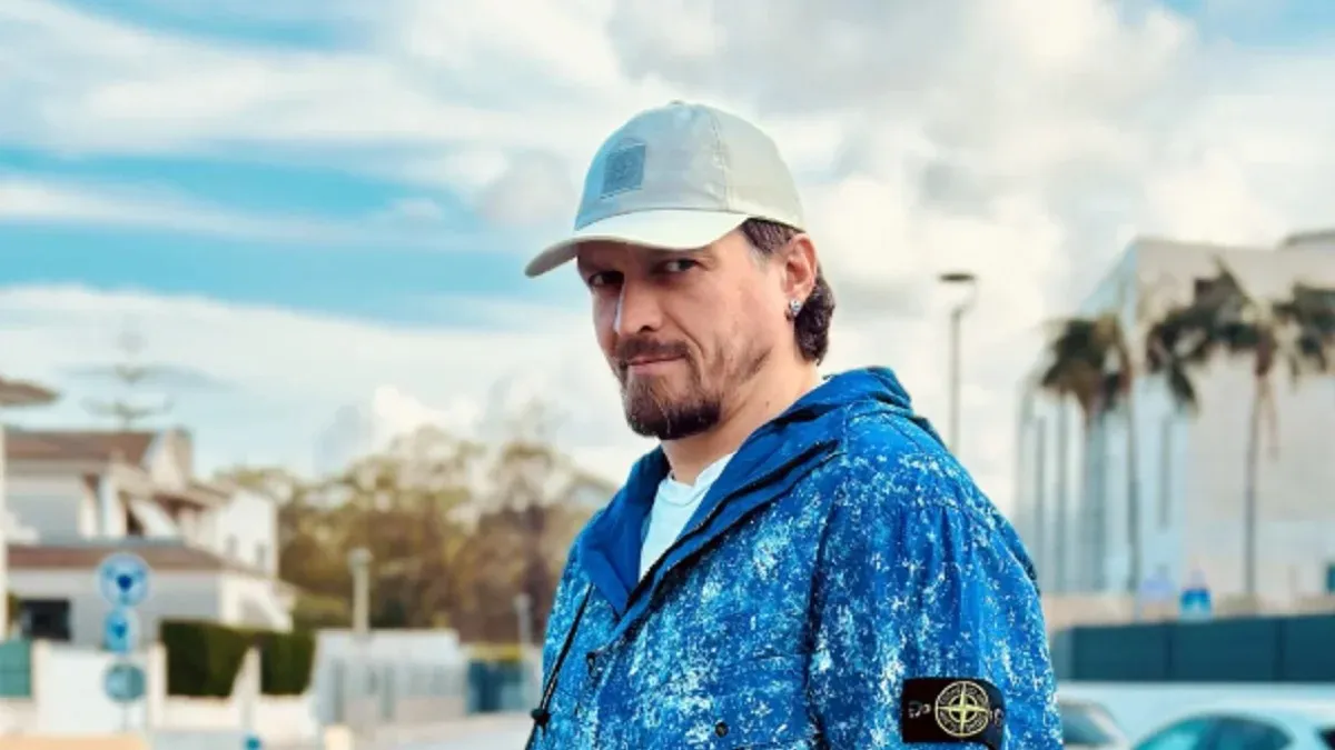 Олександр Усик знову вийшов у світ у взутті різного кольору: фото легендарного українського чемпіона