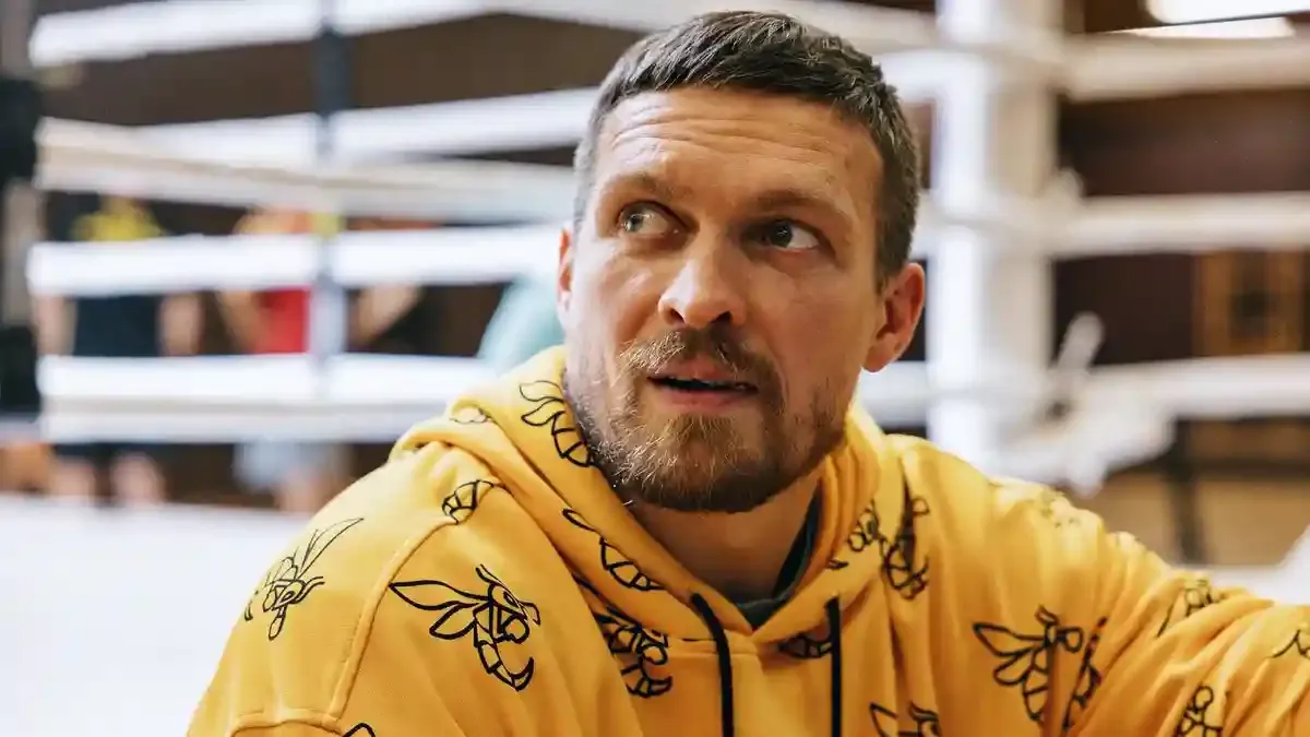 «Палає наша земля»: Усик відреагував на обстріл Києва росіянами, звернувшись до політиків