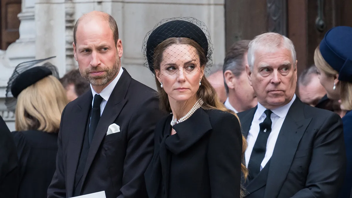 Кейт Мідлтон та принц Вільям «розкрили справжні почуття» до Ендрю та Ферджі: похорон сказав більше, ніж слова