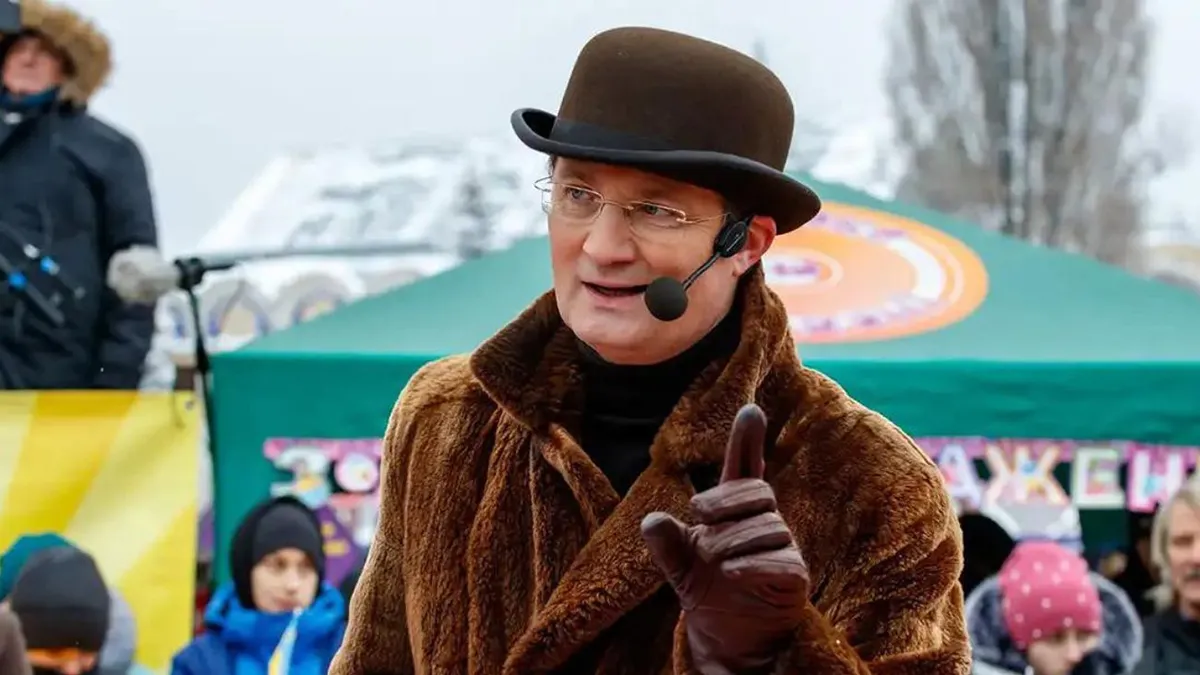 «Я люблю сніг один раз на рік»: Кондратюк показав фото з прибирання свого подвір’я та здивував зізнанням