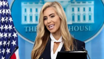 Пропрацювала лише п'ять днів: Дональд Трамп звільнив Кеті Захарію з посади прессекретарки