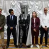 Кандидат у костюмі смітника сенсаційно посів друге місце на виборах у Британії: що про нього відомо