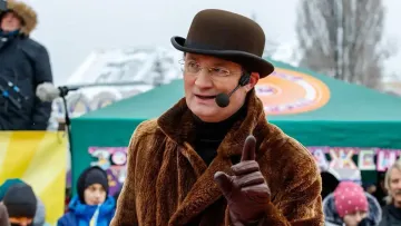 «Я люблю сніг один раз на рік»: Кондратюк показав фото з прибирання свого подвір’я та здивував зізнанням