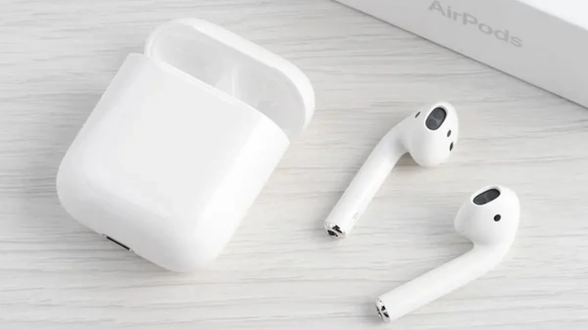 Що робити, якщо батарея AirPods ледь тримає заряд: експерти розповіли, чи можна ремонтувати її самостійно