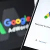 Крадуть ваш заряд: експерти розповіли про п'ять функцій Google, які краще вимкнути