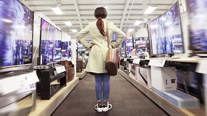 Як обрати Smart TV: чим відрізняється OLED від Mini-LED, яка діагональ краща та на що звертати увагу геймерам