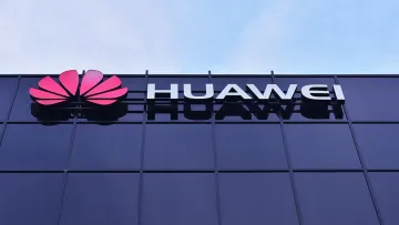 США звинуватили Huawei у промисловому шпигунстві: компанії загрожують великі штрафи та конфіскація активів
