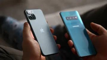 IPhone та Samsung програли конкуренцію: експерти назвали смартфони з найшвидшим рівнем зарядки