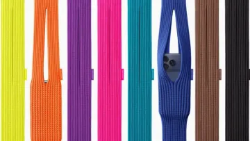 Абсурд від Apple: користувачі соцмереж висміяли чохол для iPhone та порівняли його з обрізаною шкарпеткою