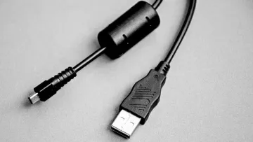 Ви робили це неправильно: експерти пояснили, чому USB-кабель ніколи не вставляється з першого разу