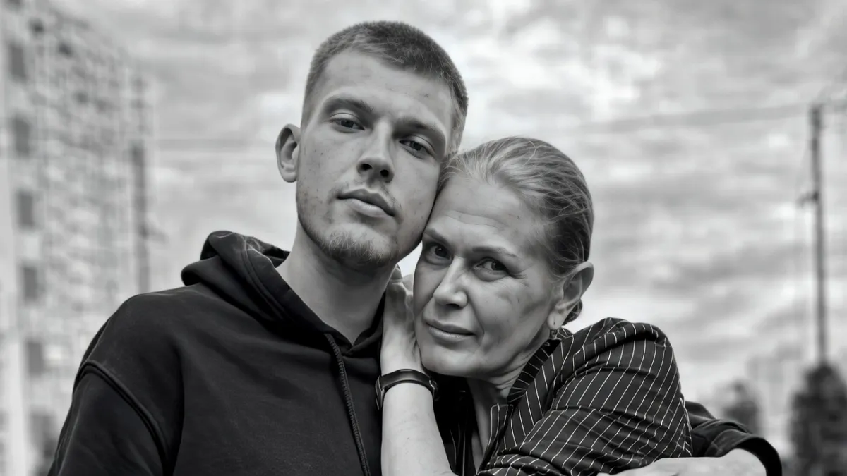 «Пішов на війну добровольцем»: загинув 29-річний син зірки українських серіалів Тетяни Комарової