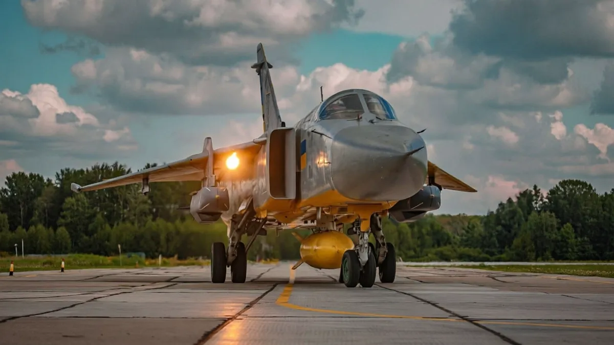 Молодий штурман та досвідчений пілот-випробувач: втрати української авіації в катастрофі СУ-24М на Хмельниччині