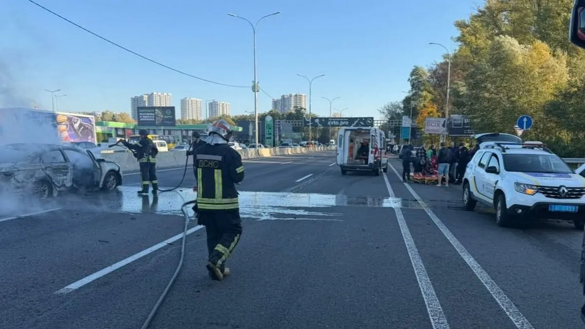 Дрон впав на дорогу та вбив трьох людей поблизу Києва: серед загиблих - водій автобуса