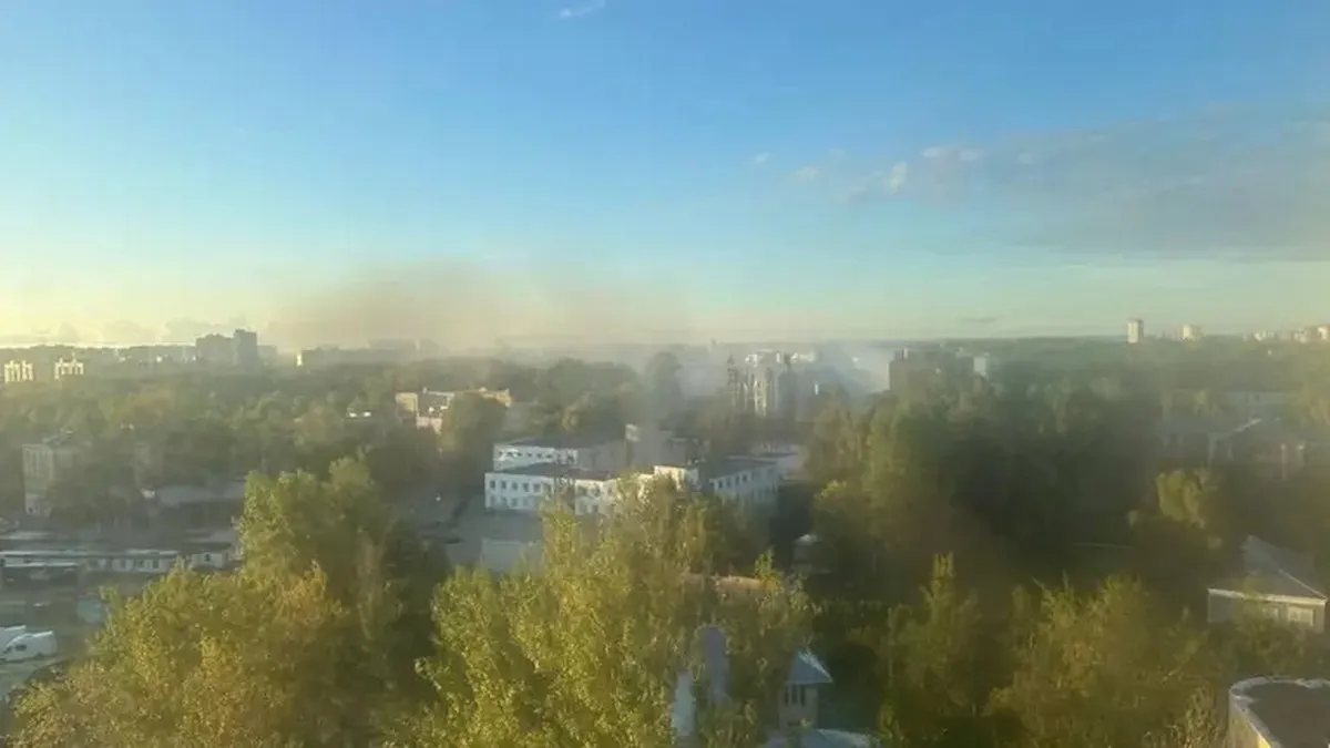 Українські дрони завітали до військового аеродрому та НПЗ в Росії: гучно було в Енгельсі та Ярославлі