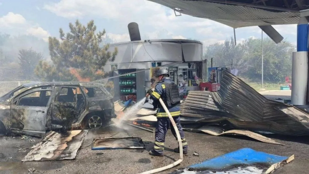 Росіяни вбили 8-річного хлопчика на Дніпропетровщині: під обстріл військ РФ потрапила АЗС