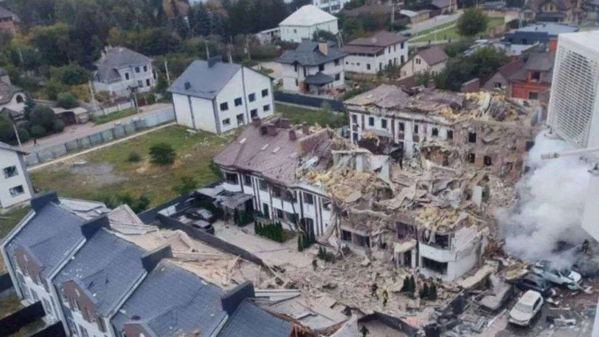 У столиці повідомляють про загиблих, на Київщині та в Запоріжжі багато поранених: РФ масовано атакує Україну