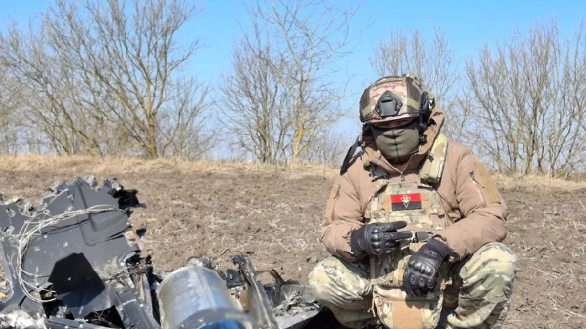 Божевілля на Чернігівщині: селяни хотіли злити пальне та розібрати на запчастини дрон РФ