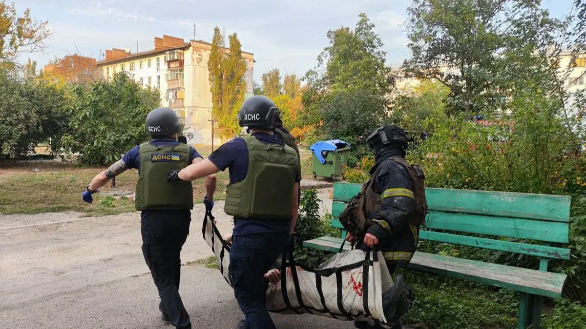 У ДСНС відзвітували про пекельний тиждень: надзвичайники врятували 43 життя й здійснили майже 7000 виїздів