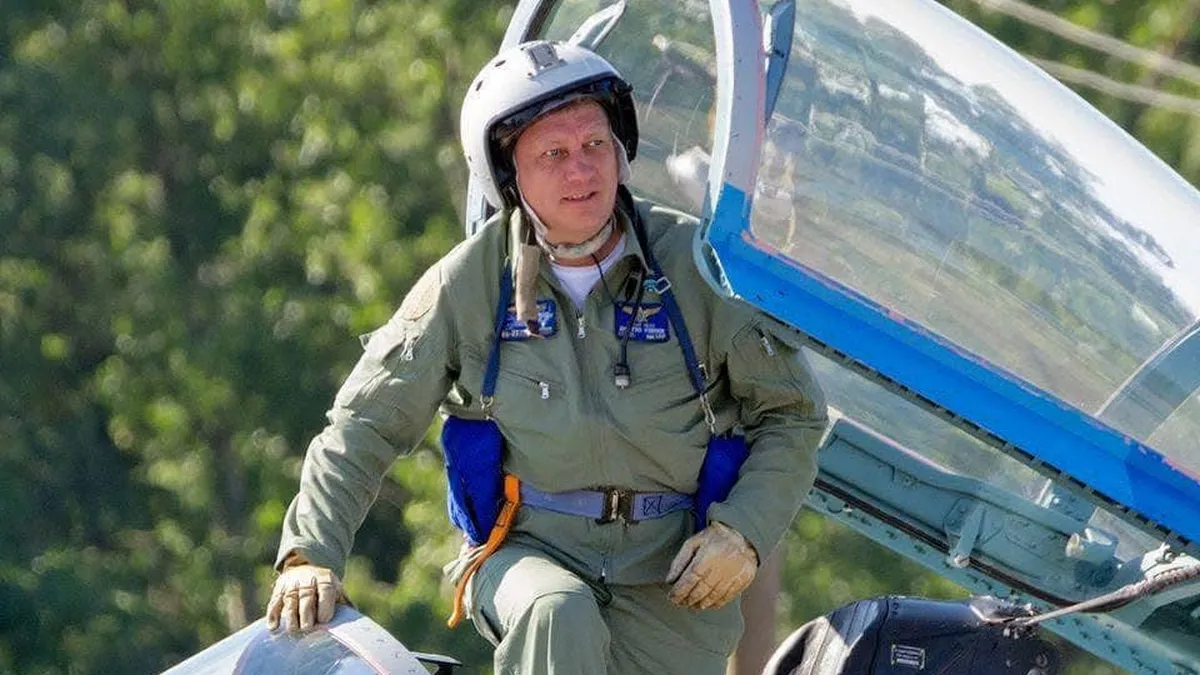 Стало відомо, хто з українців першим опанував F-16: для цього він передав американцям свій Су-27