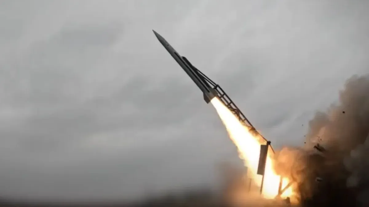 ЗСУ вперше застосували українську балістичну ракету FP-7: Зеленський виклав відео запуску