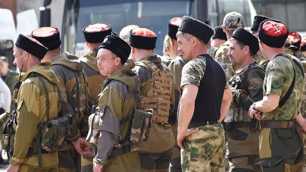 У Луганську cтудентів змушують вступати у російський аналог ІДІЛ: що відбувається в окупованому місті