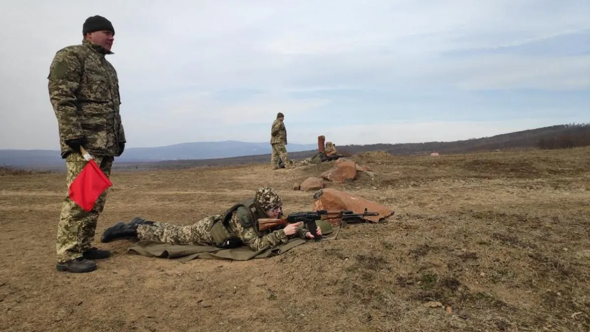 На Чернігівщині курсант розстріляв двох військових на території навчального центру: чи впіймали вбивцю