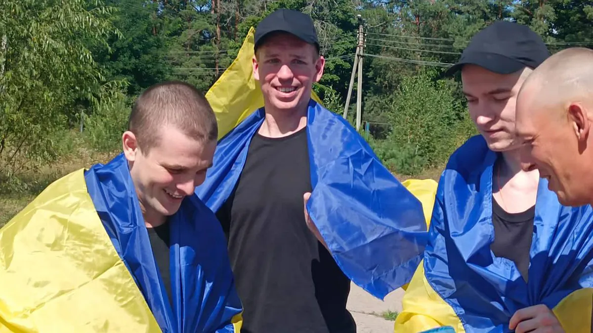 Відбувся черговий етап обміну полоненими: Зеленський повідомив, скільки наших захисників повернулося додому