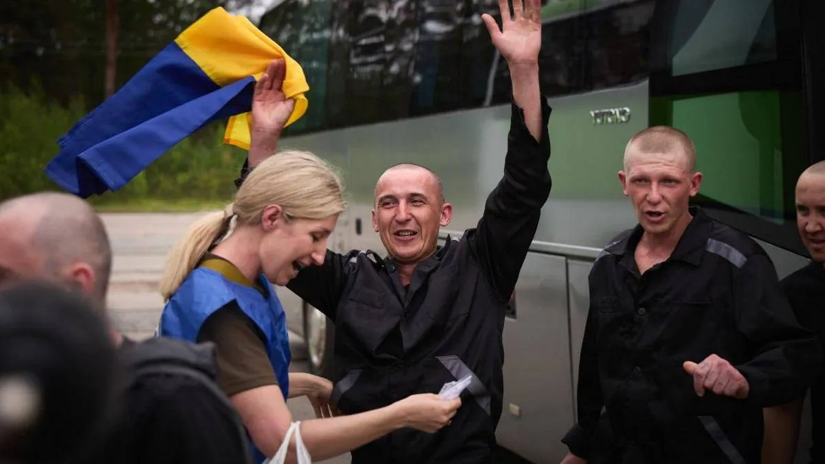 Додому з полону повернулись ще 303 українських захисники: відбувся заключний етап великого обміну 1000 на 1000