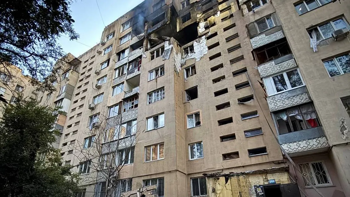 Армія РФ обстріляла Одесу дронами: відомі наслідки влучання по багатоповерхівці