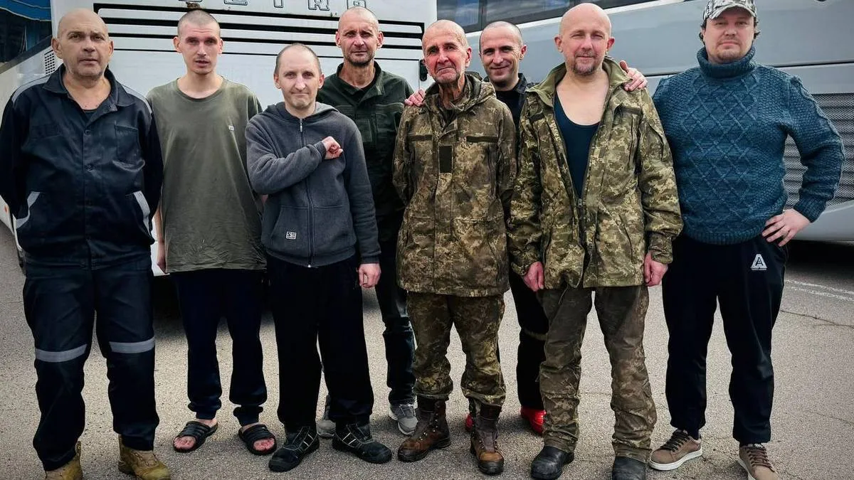 Повернувся колишній мер Херсону і журналіст УНІАН: Україна провела черговий обмін полоненими з Росією