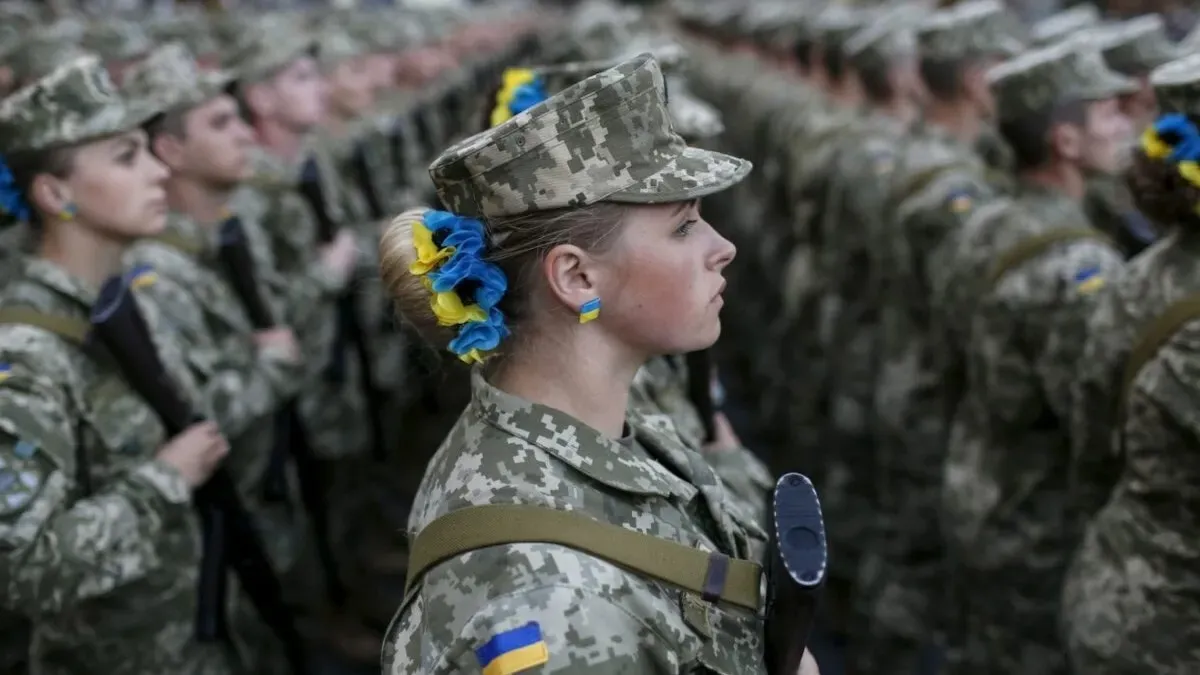 Мобілізація жінок: міністр оборони прокоментував скандал з Харківським ТЦК